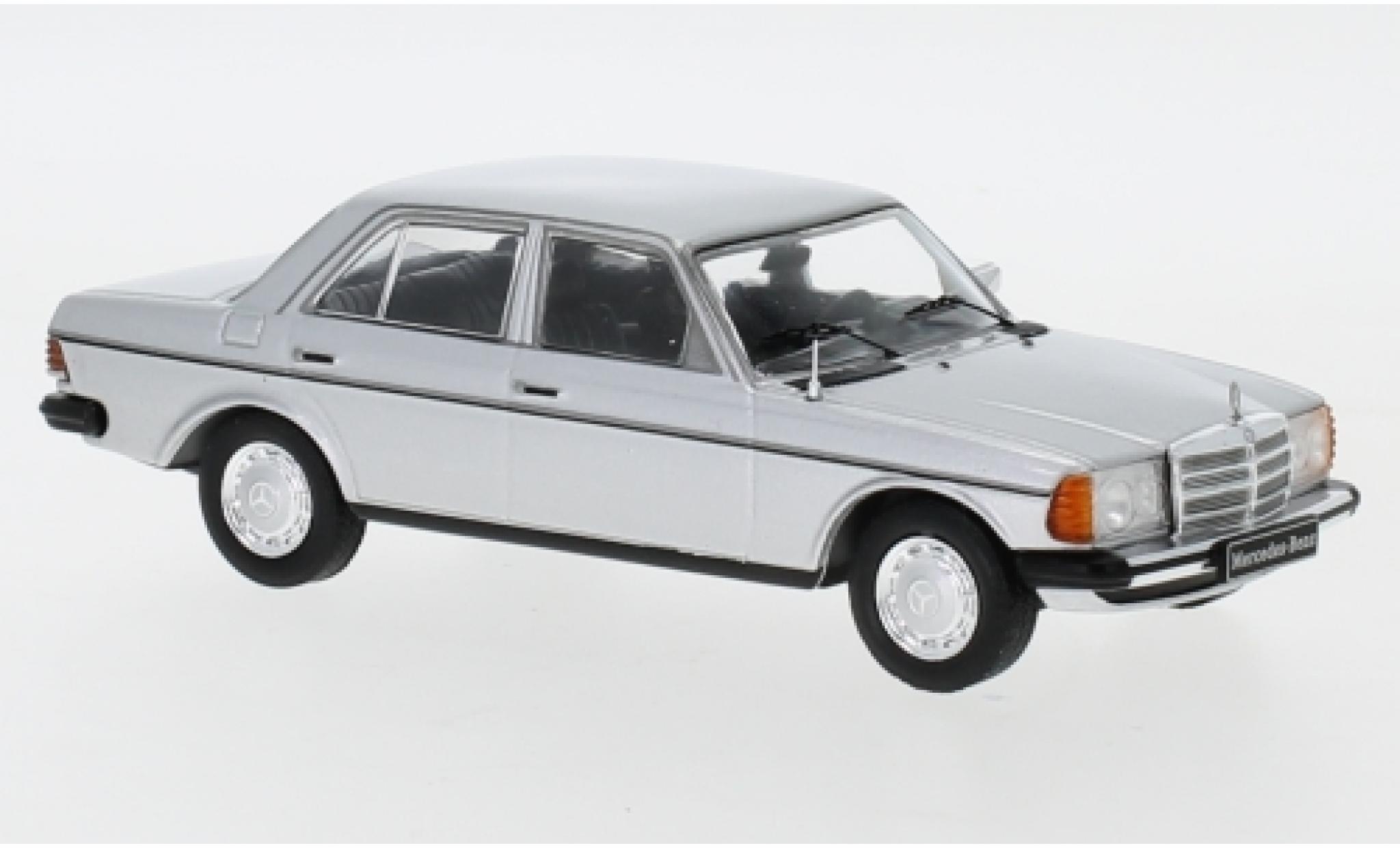 Mercedes 200 1/43 IXO D (W123) grijs 1976 modelauto