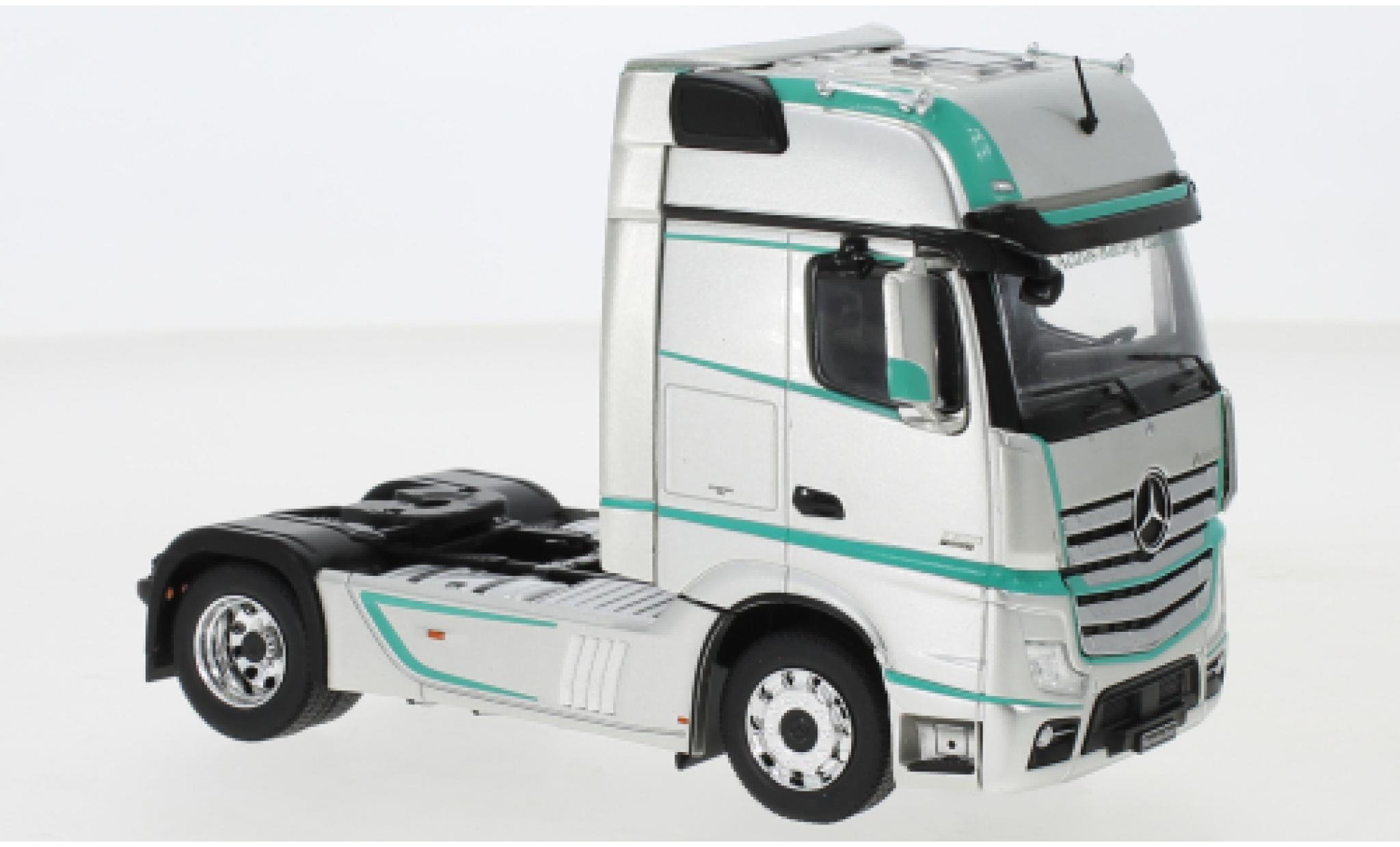 Mercedes Actros 1/43 IXO MP4 grijs modelauto