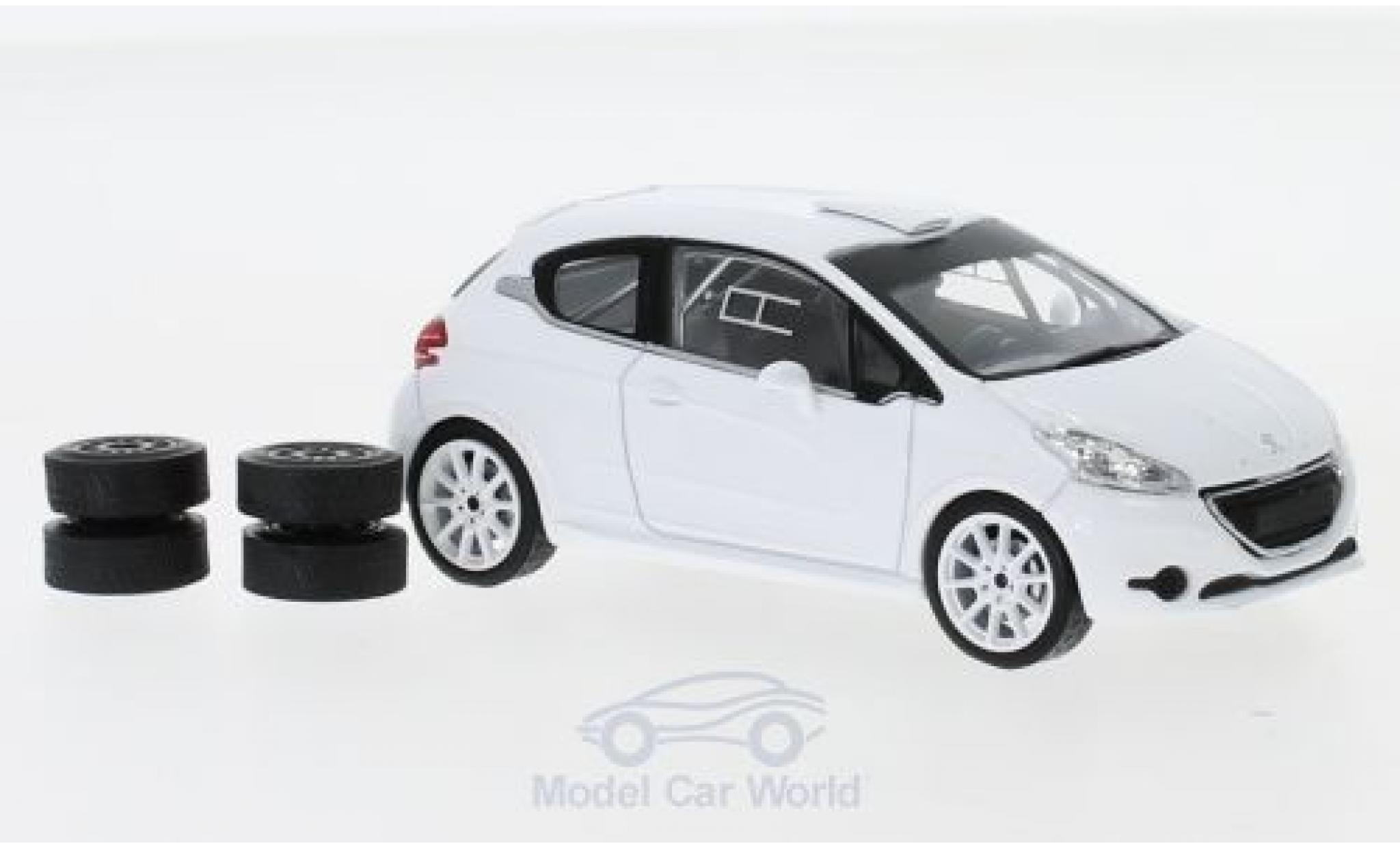 Peugeot 208 1/43 IXO R2 wit 2013 Plain Body Version inklusive 4 Ersatzr&auml;der modelauto