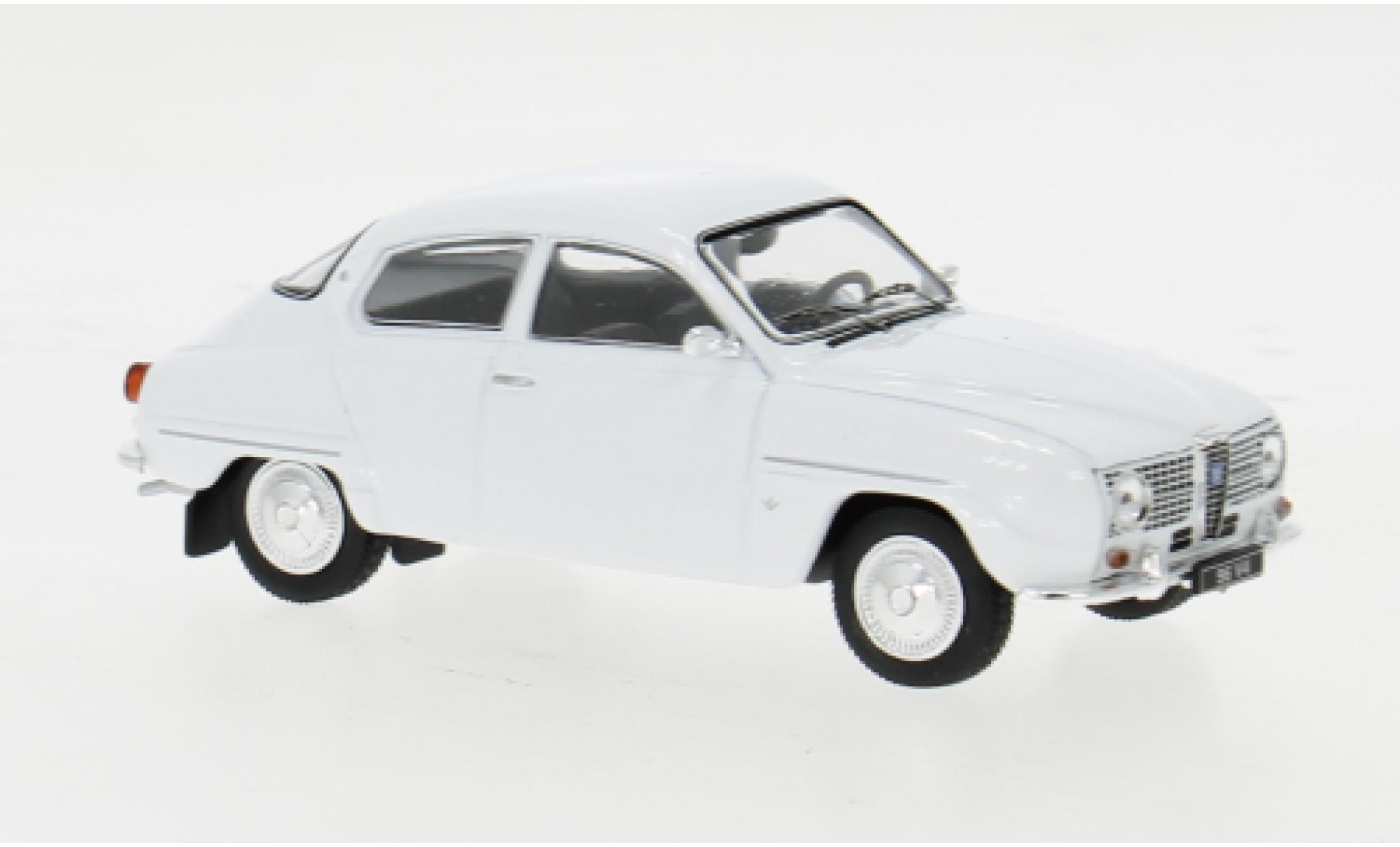 Saab 96 1/43 IXO V4 wit 15 1:43 modelauto