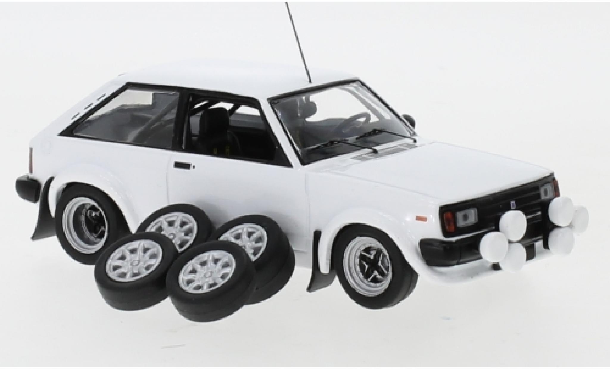 Talbot Sunbeam 1/43 IXO Lotus wit 1979 Plain Body Version y compris les 4 Ersatzr&auml;der et extra Scheinwerfer modelauto