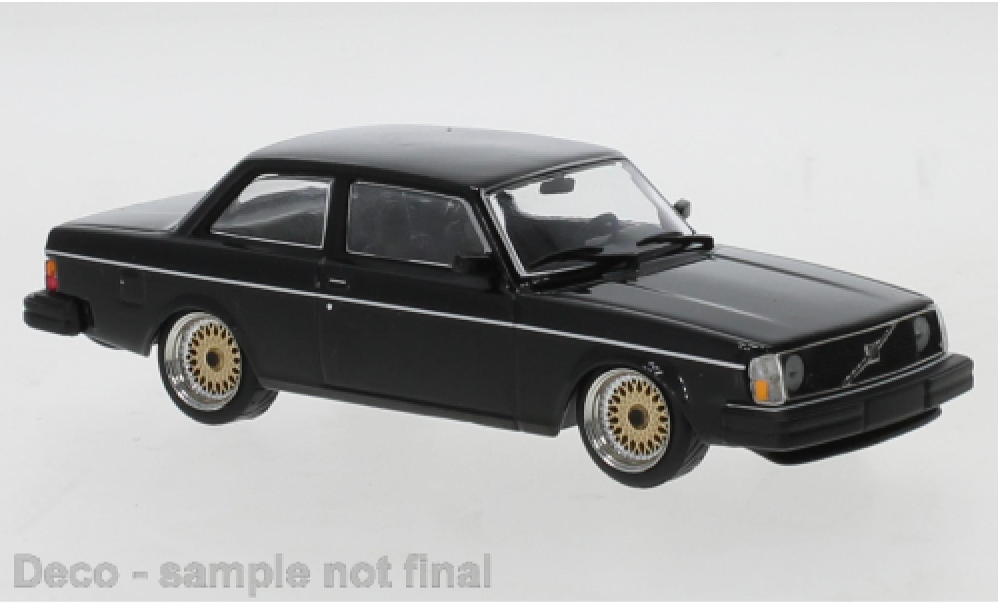 Volvo 242 1/43 IXO Custom zwart 1980 modelauto