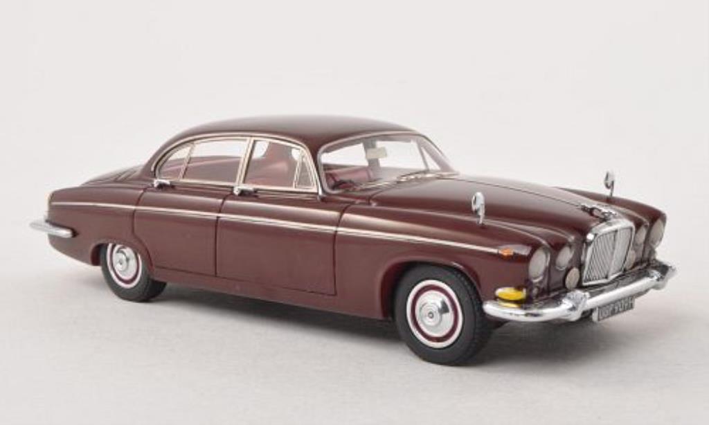 Jaguar 420 1/43 Neo G rood-bruin RHD 1967 modelauto