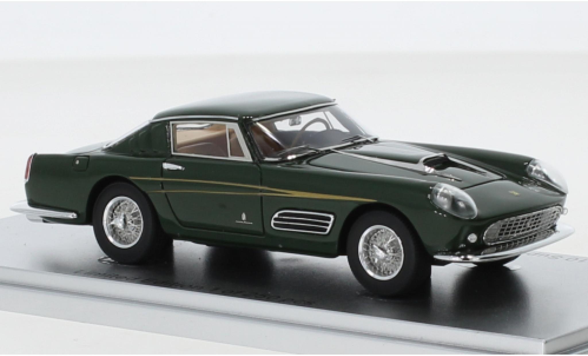 Ferrari 410 1/43 Kess Superamerica Series III Pininfarina Coupe groen/gold 1958 modelauto