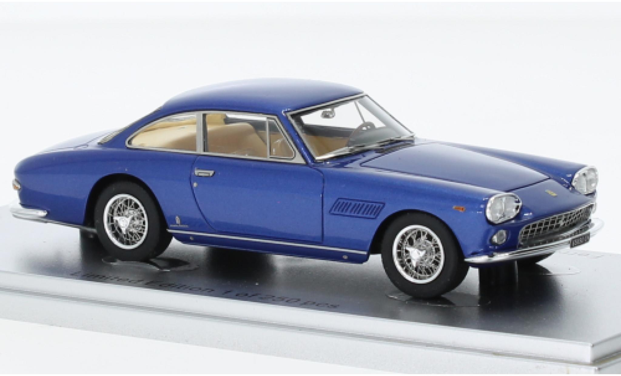 Ferrari 330 1/43 Kess GT 2+2 Sedantta metallic blauw 1964 modelauto