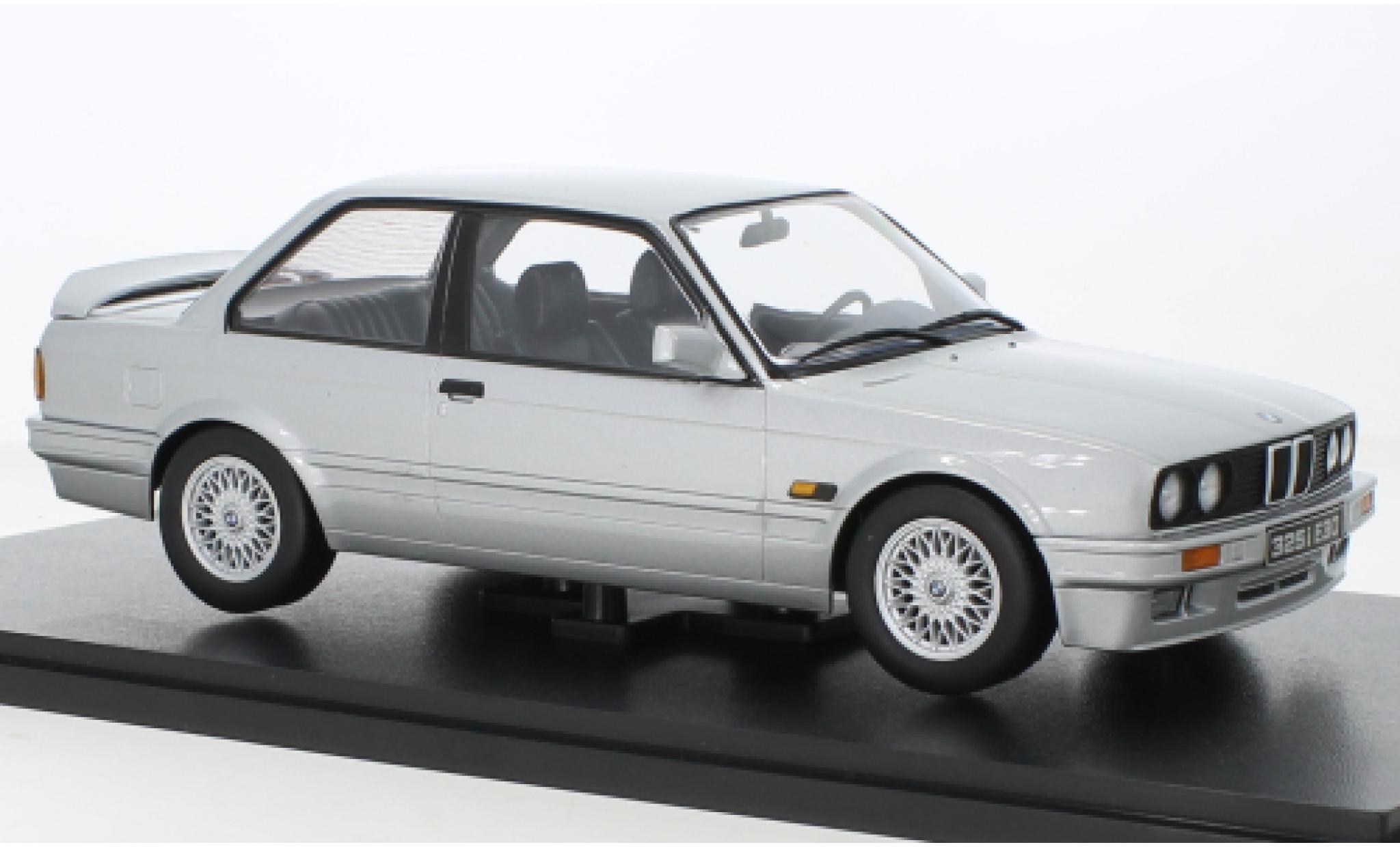Bmw 325 1/18 KK Scale i (E30) grijs 1988 modelauto