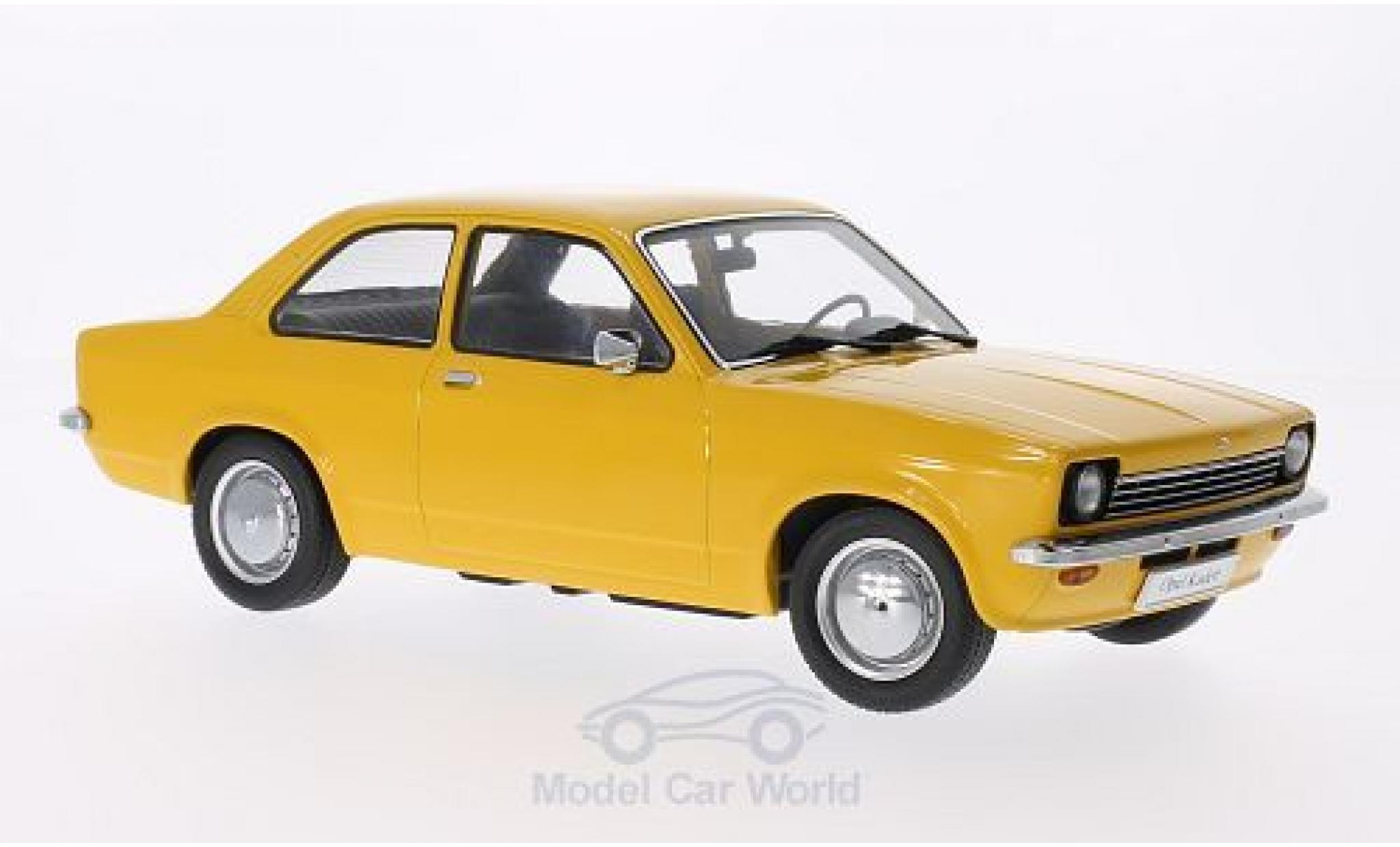 Opel Kadett E 1/18 KK Scale C Sedan geel T&uuml;ren und Hauben sind nicht zu &ouml;ffnen modelauto