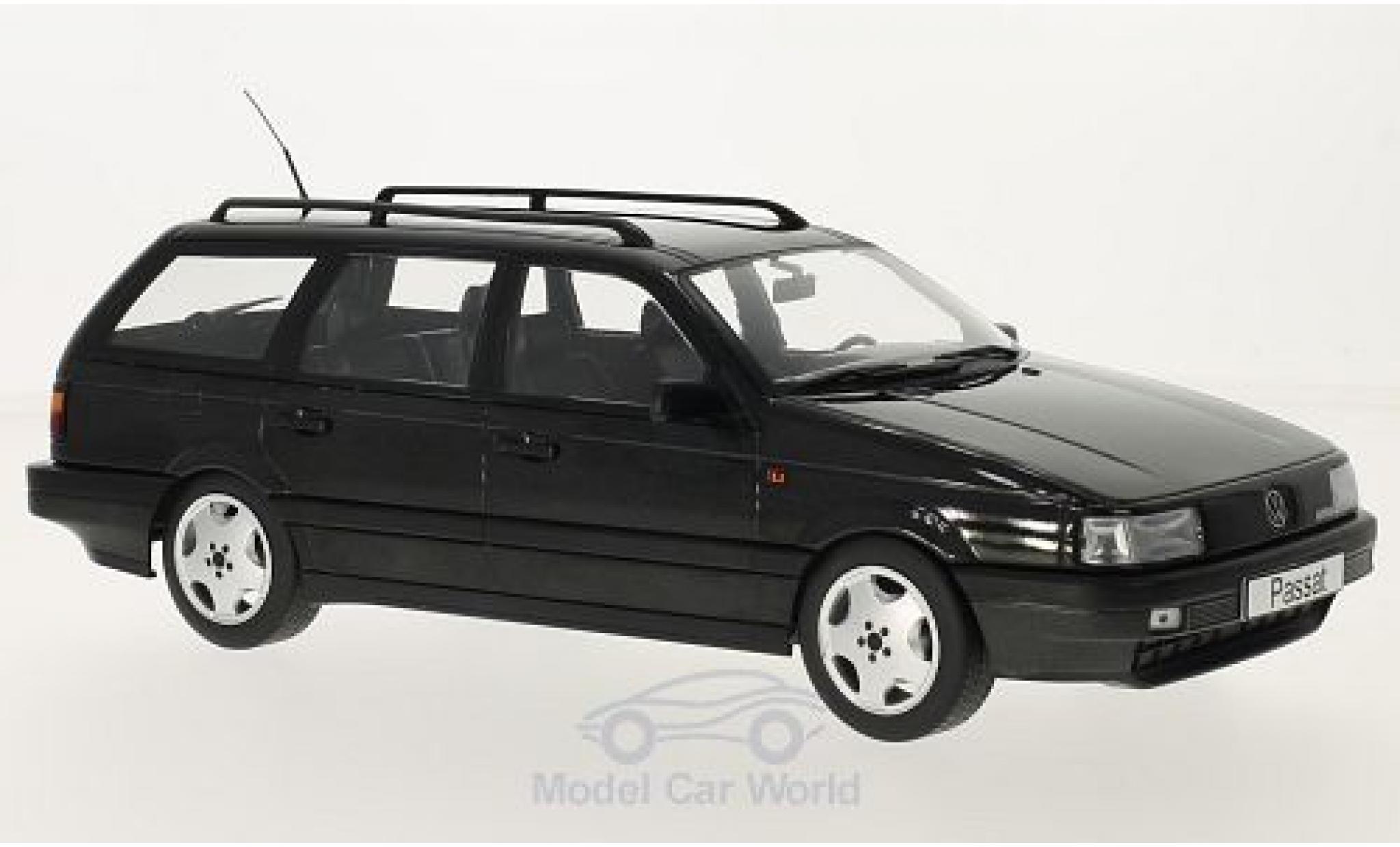 Volkswagen Passat 1/18 KK Scale (B3) Variant zwart 1988 modelauto