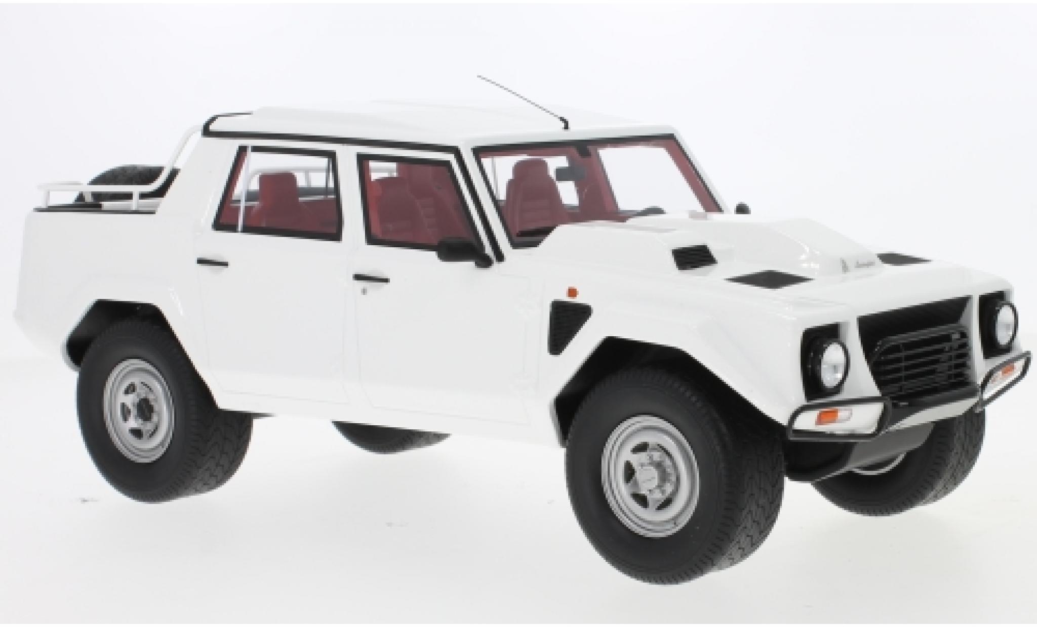 Lamborghini LM 1/18 GT Spirit 002 wit modelauto