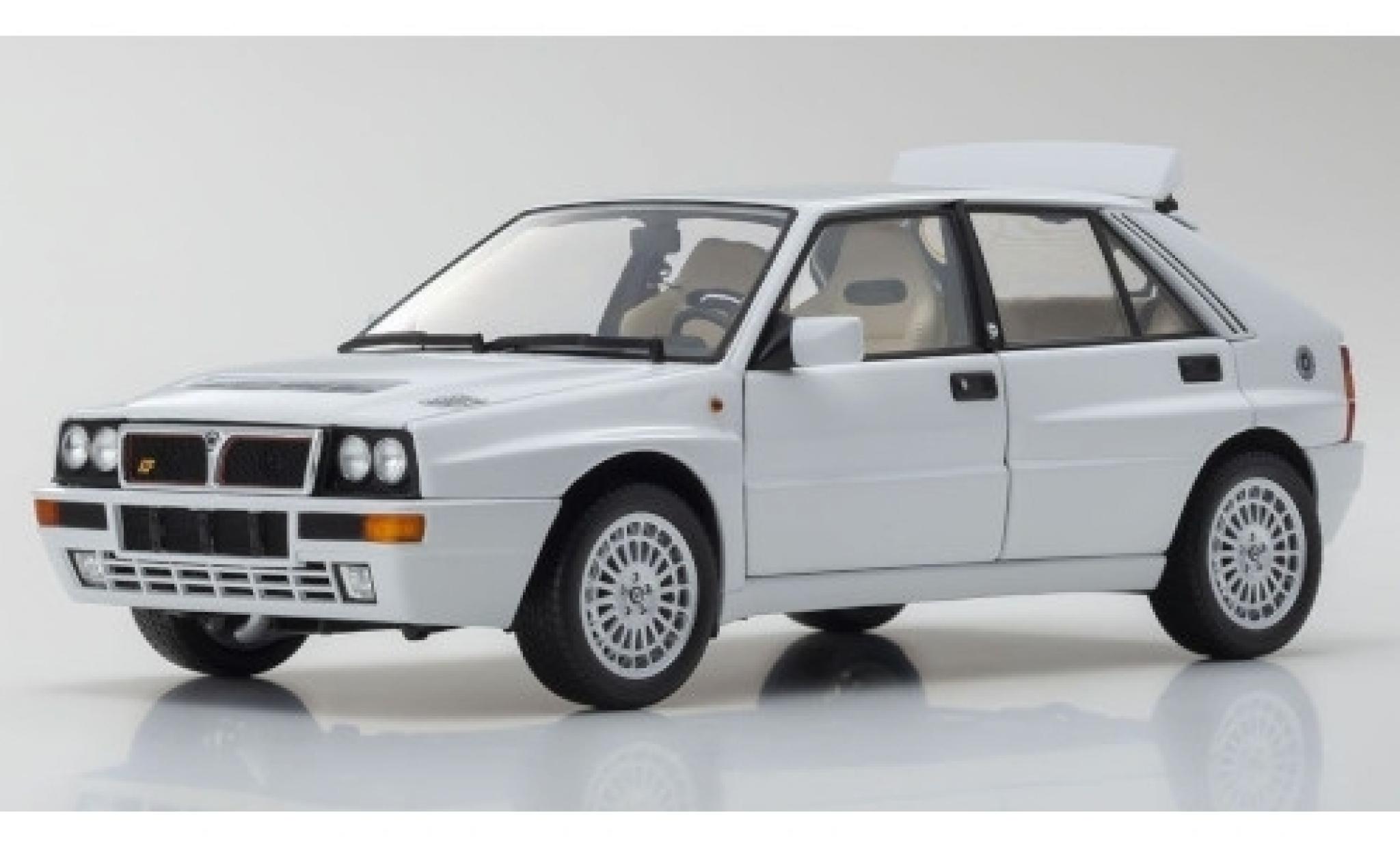 Lancia Delta 1/18 Kyosho HF Integrale Evoluzione II wit modelauto