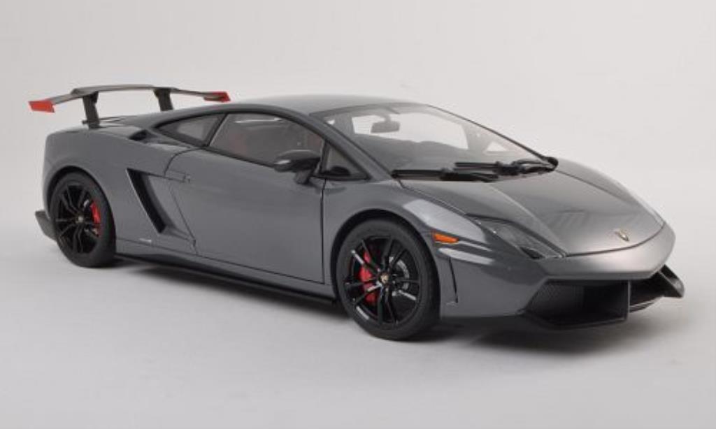 Lamborghini Gallardo 1/18 Autoart LP570 Supertrofeo Stradale grijs/zwart 2011 modelauto