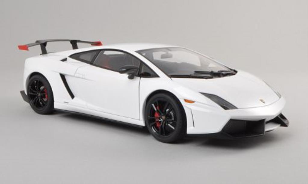 Lamborghini Gallardo 1/18 Autoart LP570 Supertrofeo Stradale wit/zwart 2011 modelauto