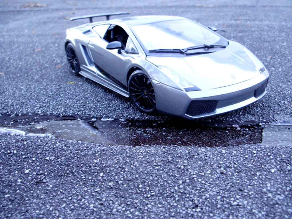 Lamborghini Gallardo Superleggera grijs foncee 1/18 Maisto