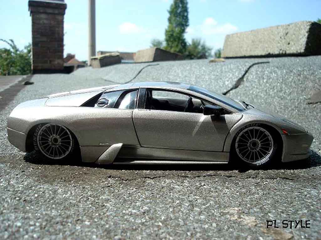 Lamborghini Murcielago Competizione grijs 1/18 Maisto