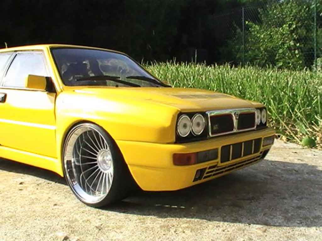 Lancia Delta HF Integrale evolution 2 geels jantes 19 pouces 1/18 Ricko