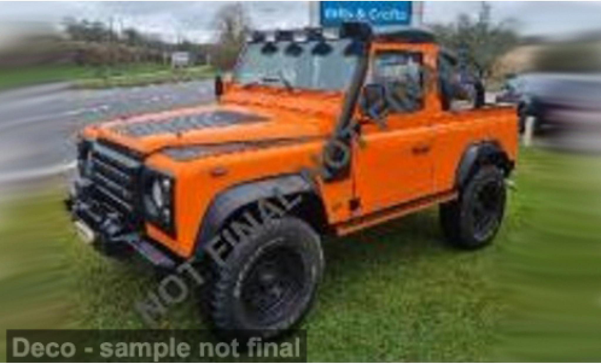 Land Rover Defender 1/18 Solido 90 oranje 1:18 modelauto