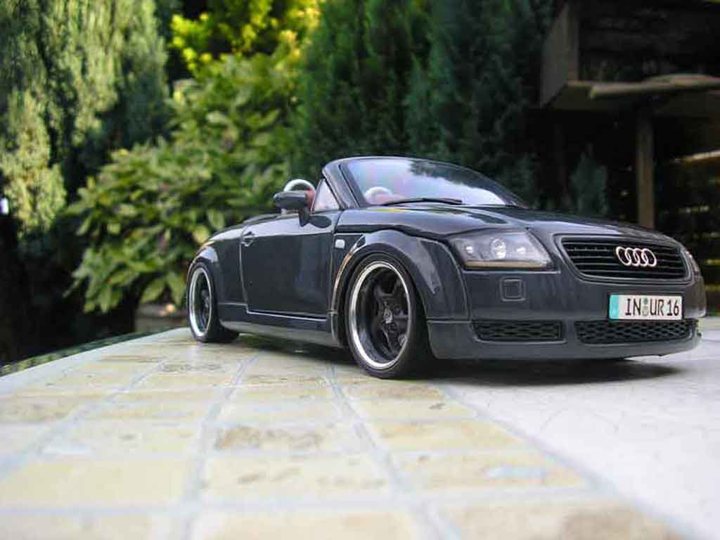 Audi TT Roadster 1/18 Maisto Roadster grijs jantes porsche modelauto