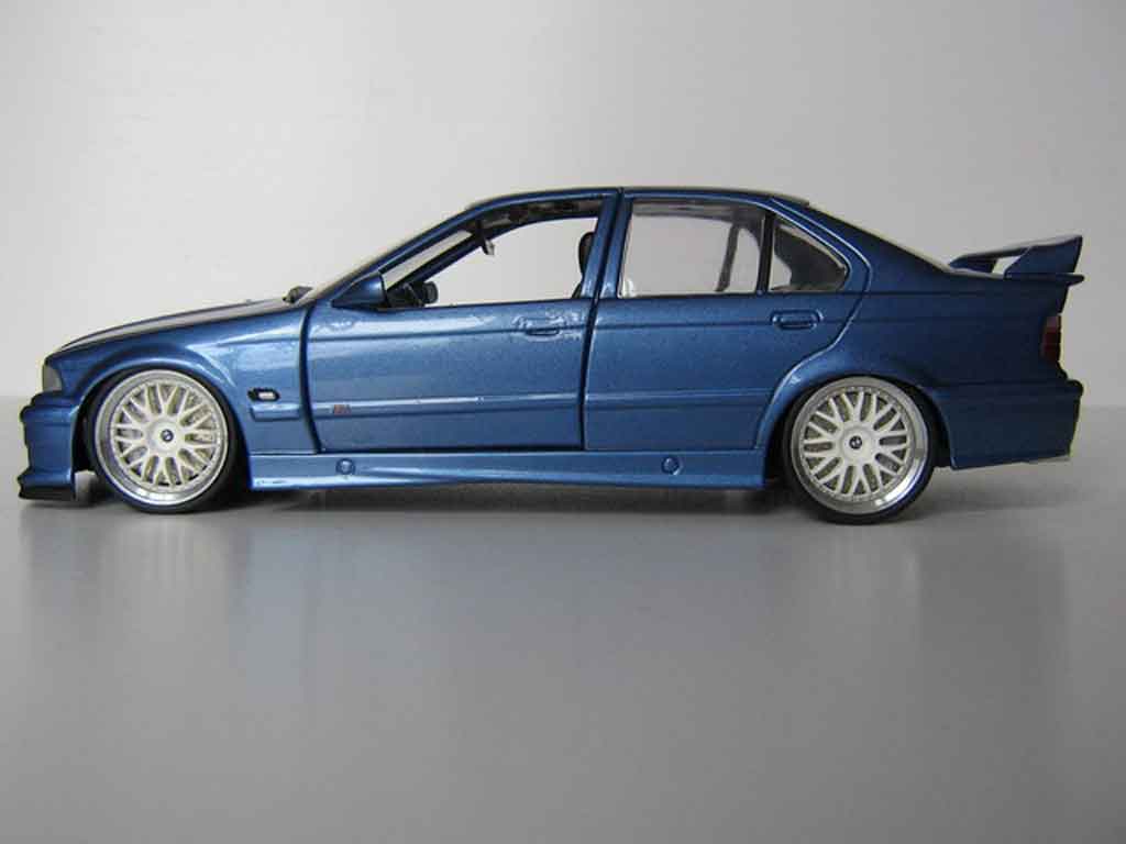 Bmw M3 coupe E36 sedan blauw estoril jantes bbs 1/18 Ut Models