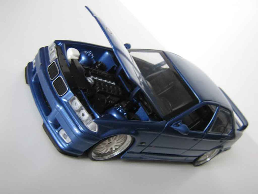 Bmw M3 coupe E36 sedan blauw estoril jantes bbs 1/18 Ut Models