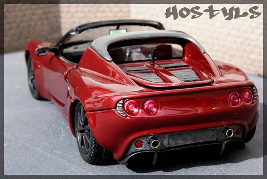 Lotus Elise 111S 1/18 Welly 111S red / carbon modelauto