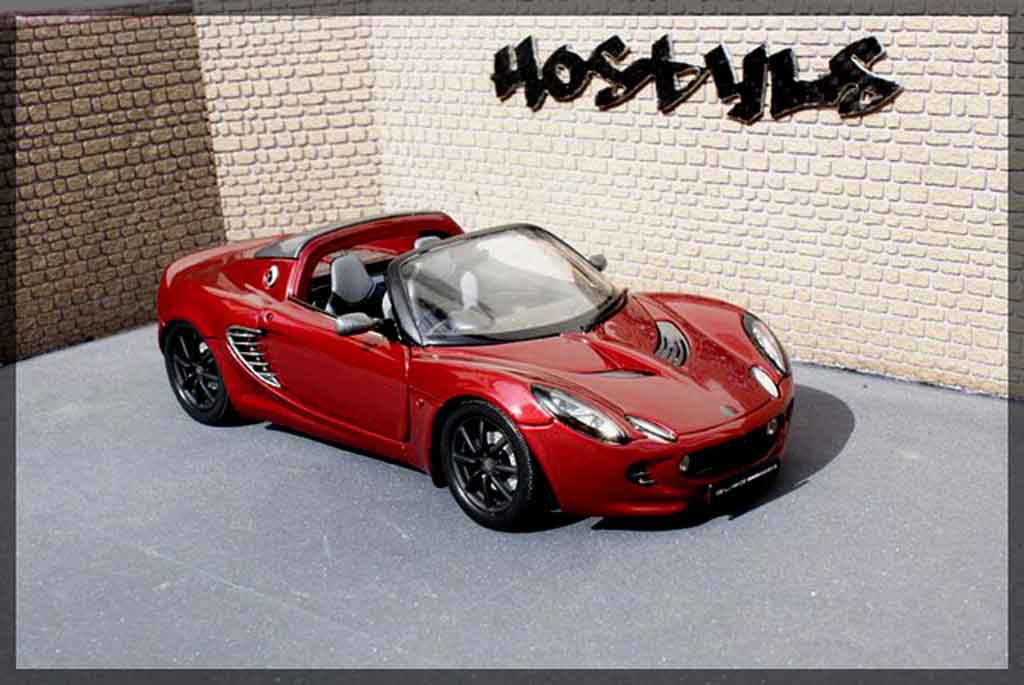 Lotus Elise 111S rood / carbon 1/18 Welly