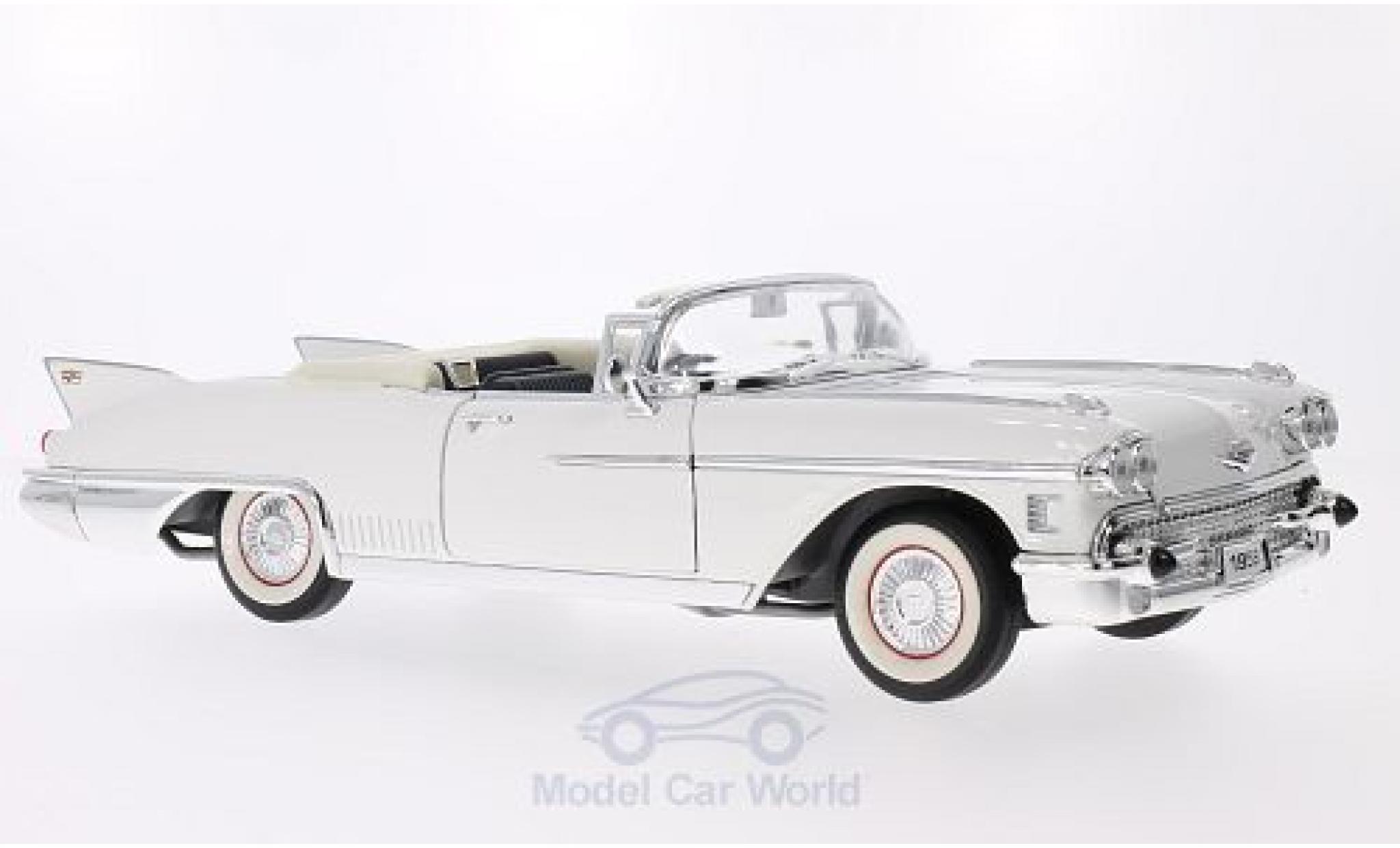 Cadillac Eldorado 1/18 Lucky Die Cast Biarritz wit 1958 modelauto