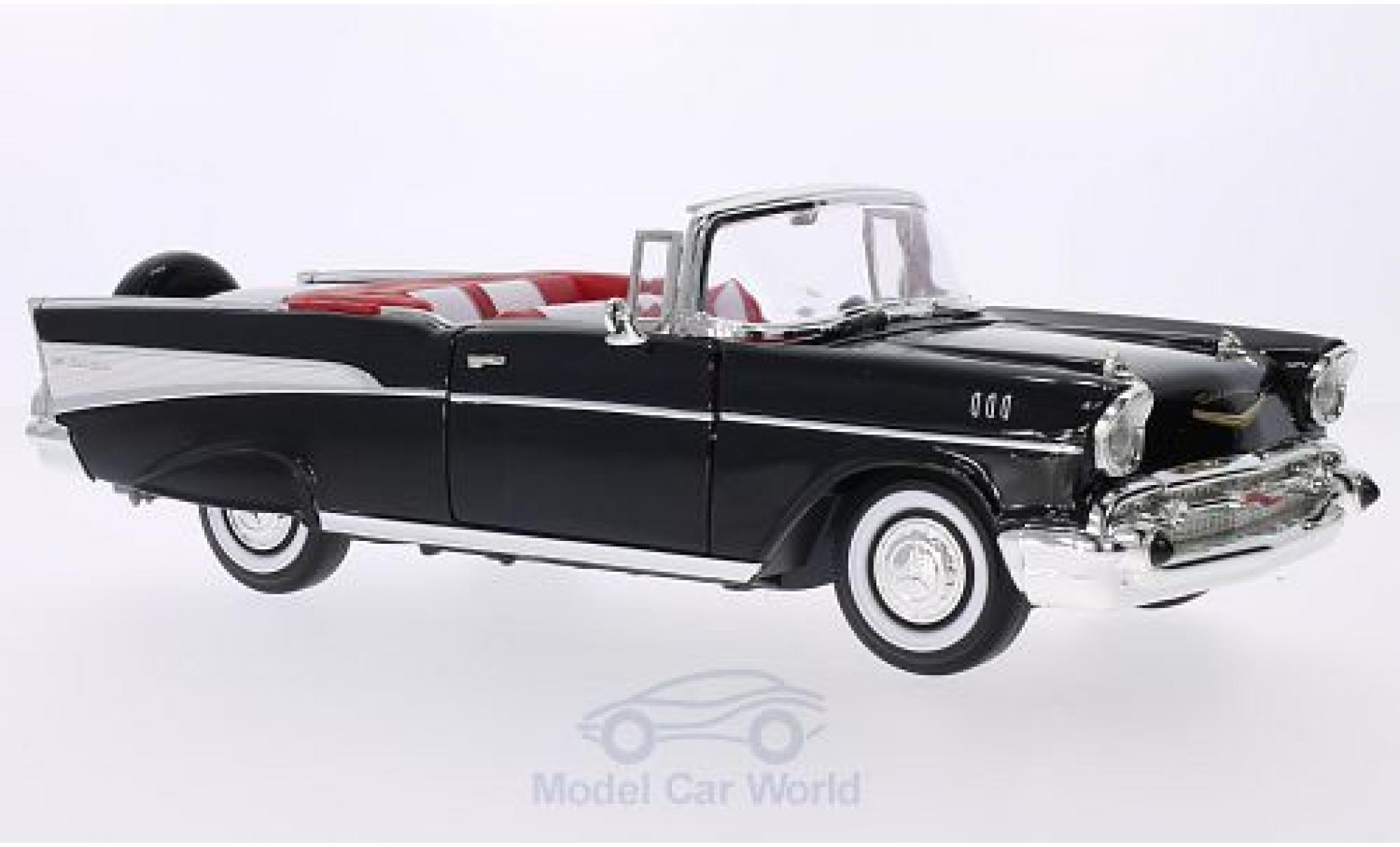 Chevrolet Bel Air 1957 1/18 Lucky Die Cast Cabriolet zwart/wit 1957 modelauto