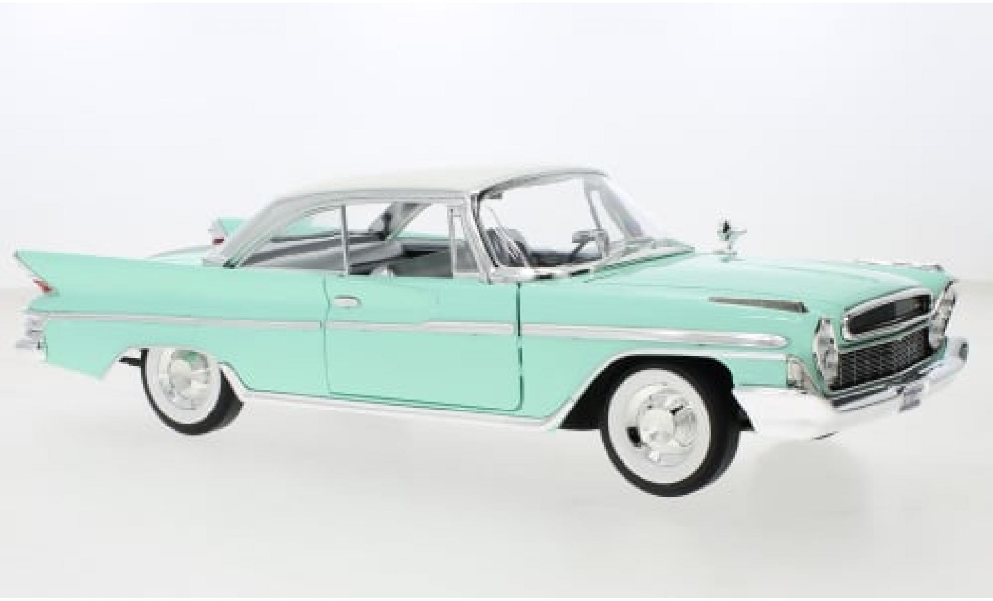 Desoto Adventurer 1/18 Lucky Die Cast groen/wit 1961 1:18 modelauto