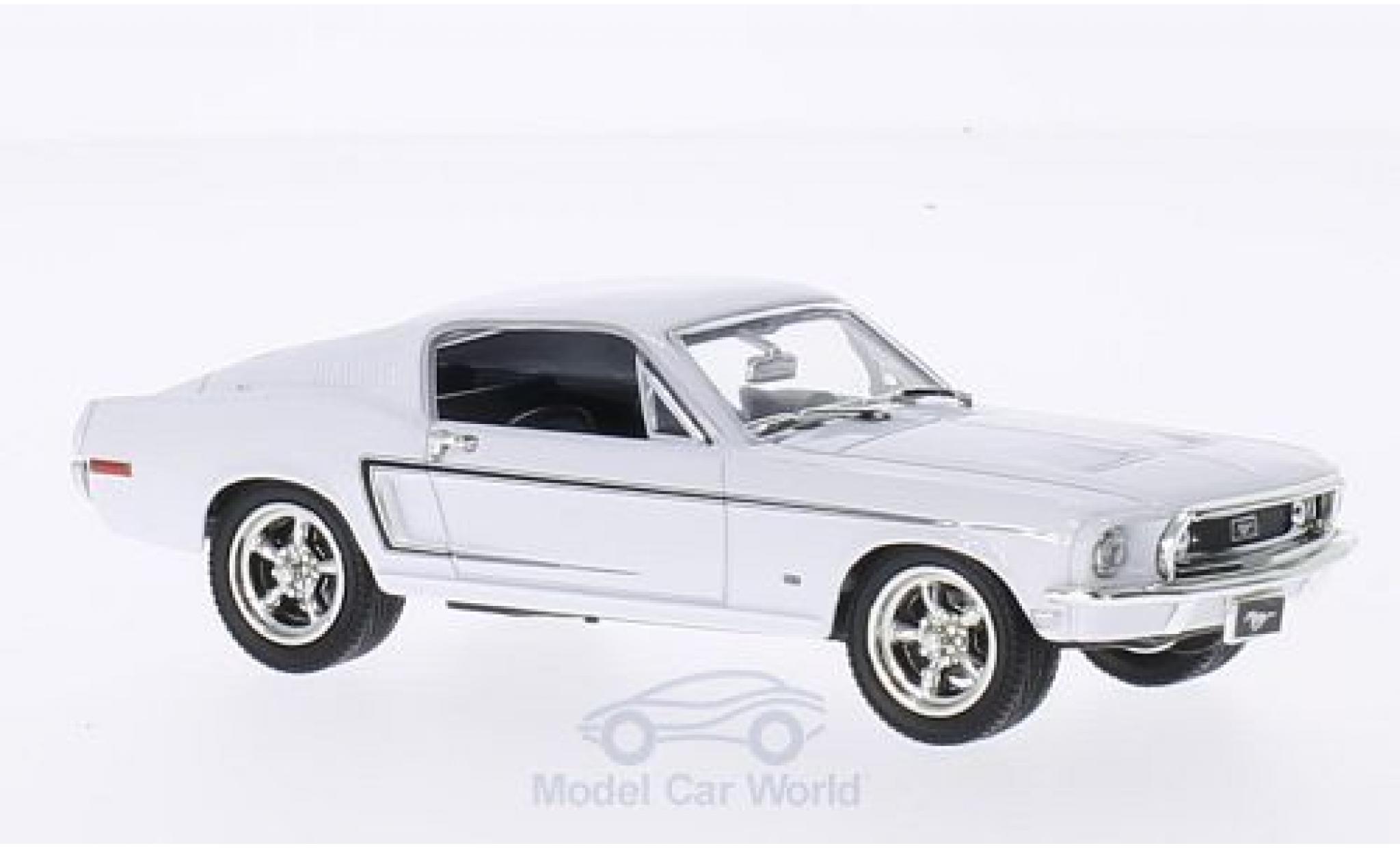Ford Mustang GT 1/43 Lucky Die Cast GT 2+2 Fastback wit 1968 modelauto