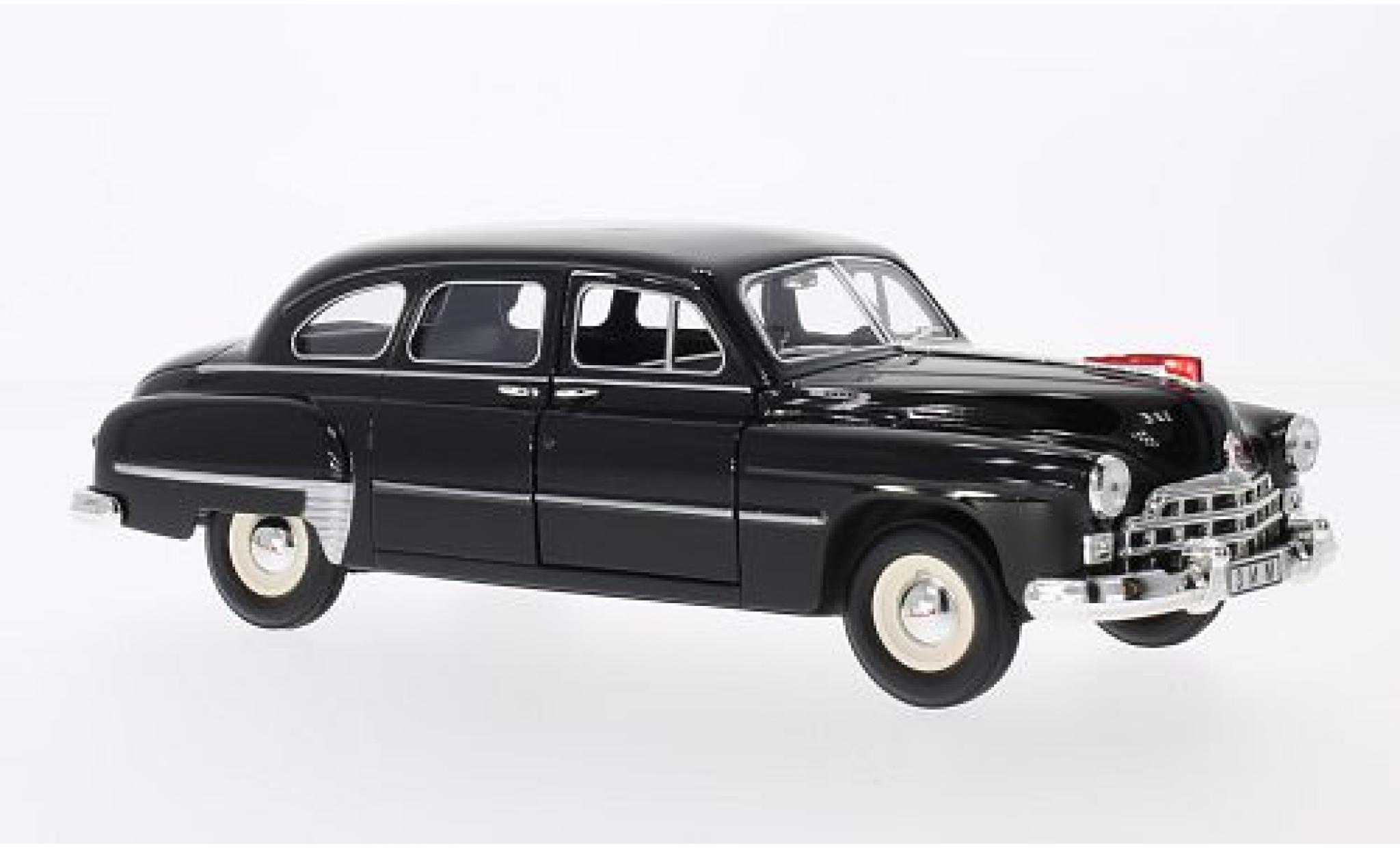 Gaz 12 1/24 Lucky Die Cast GAZ ZIM zwart modelauto