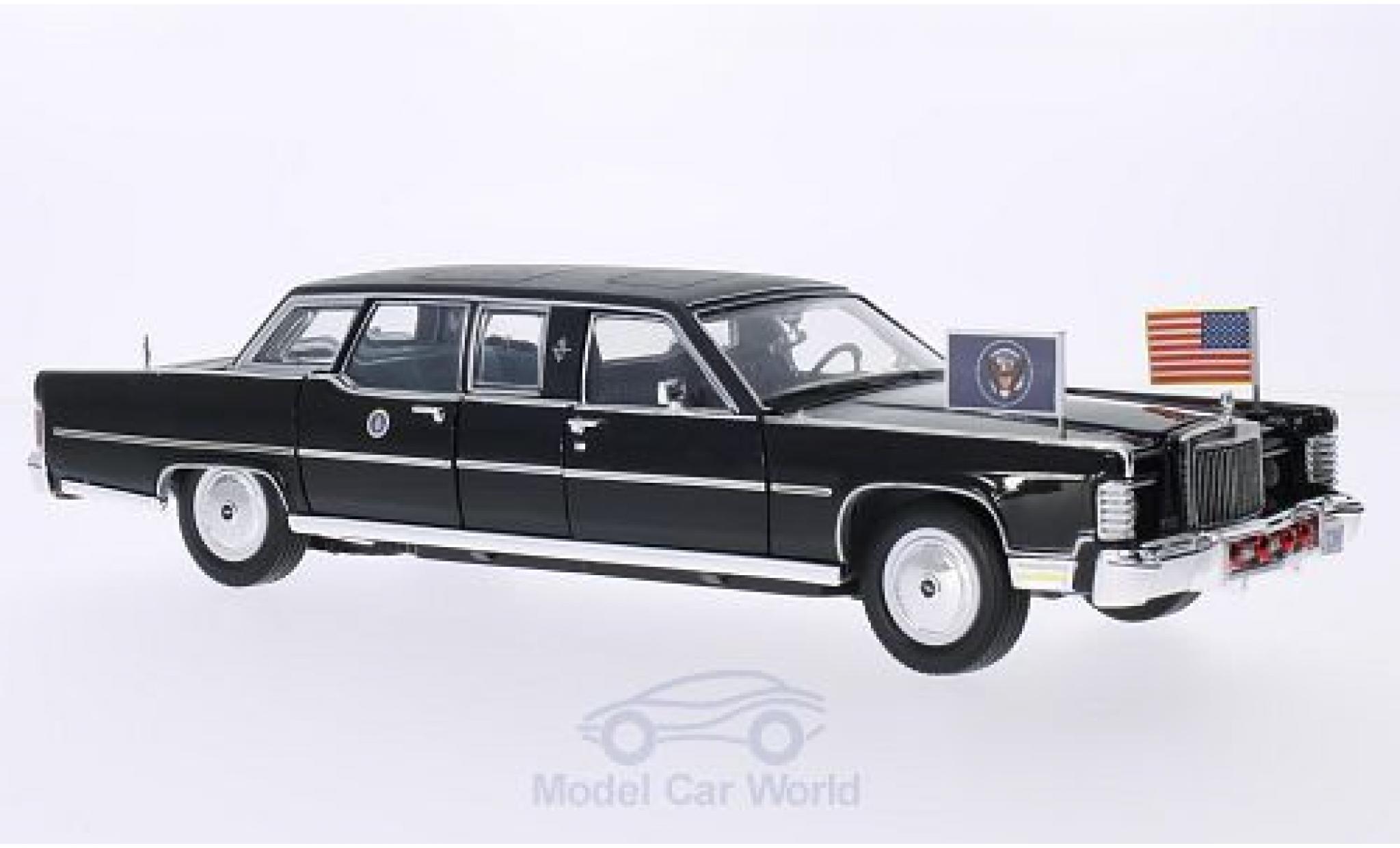 Lincoln Continental 1/24 Lucky Die Cast Reagan Car zwart 1972 modelauto