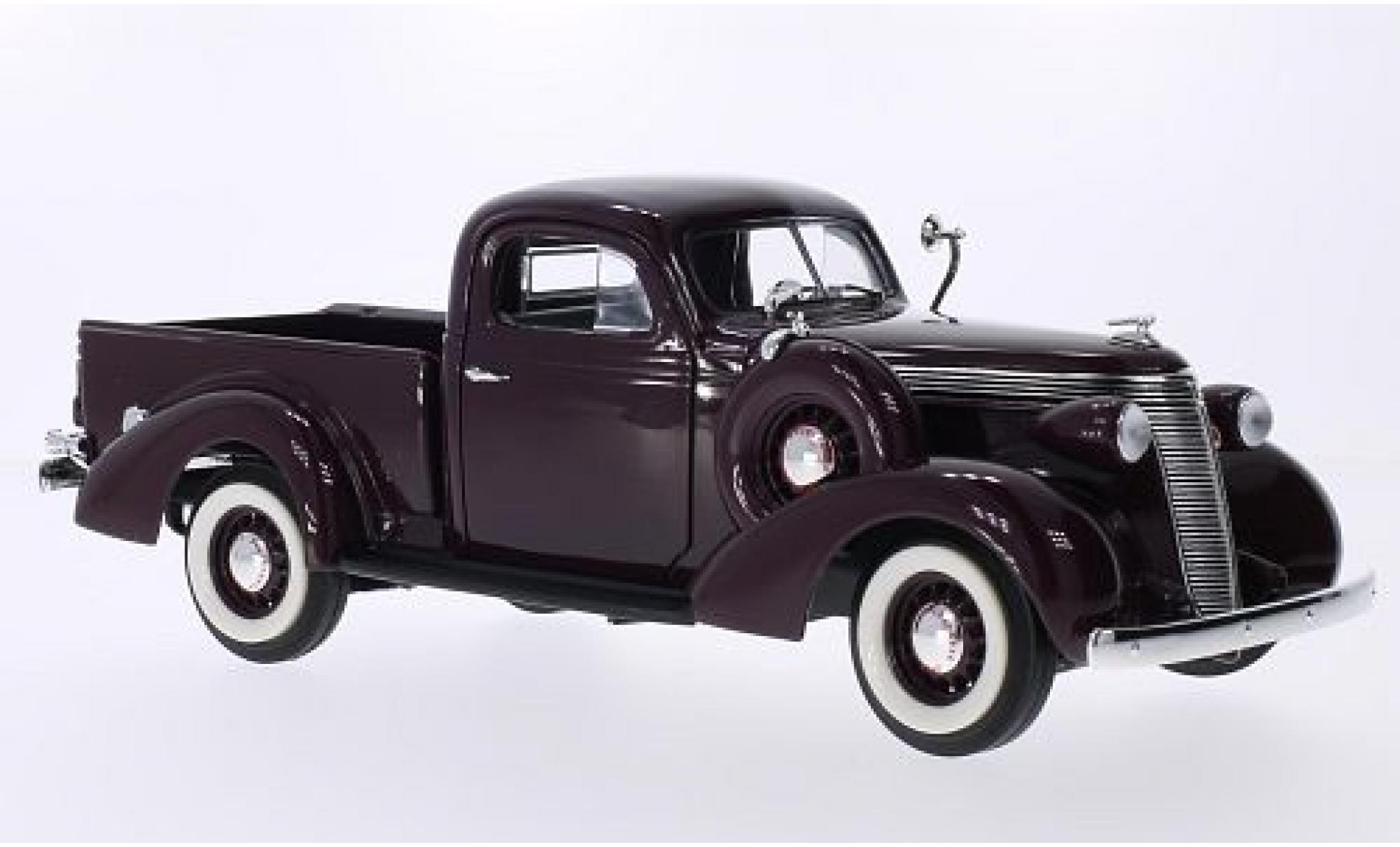 Studebaker Coupe Express 1/18 Lucky Die Cast Pick Up paarsee 1937 modelauto