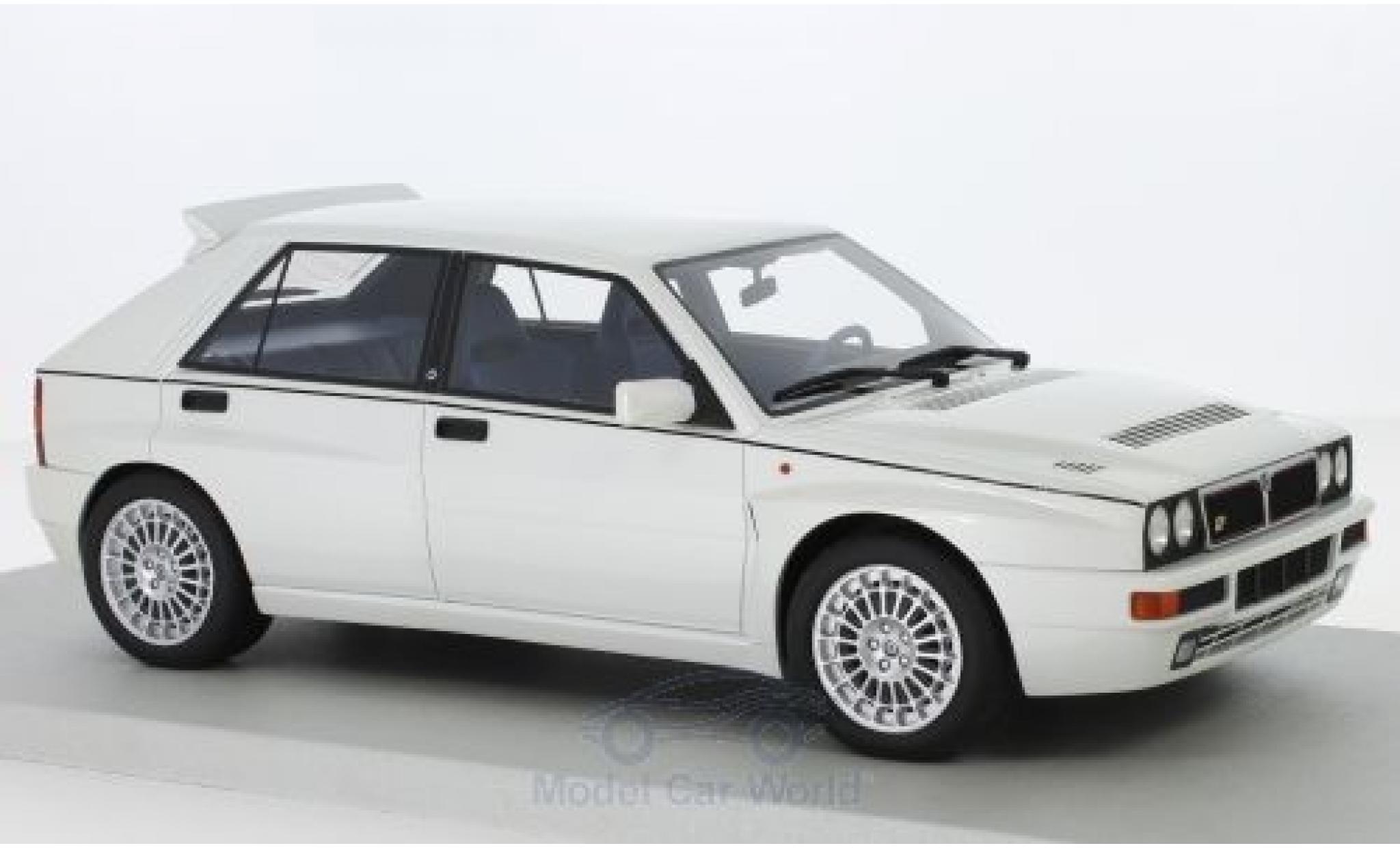Lancia Delta 1/18 Lucky Step Models Integrale Evo II metallic wit modelauto