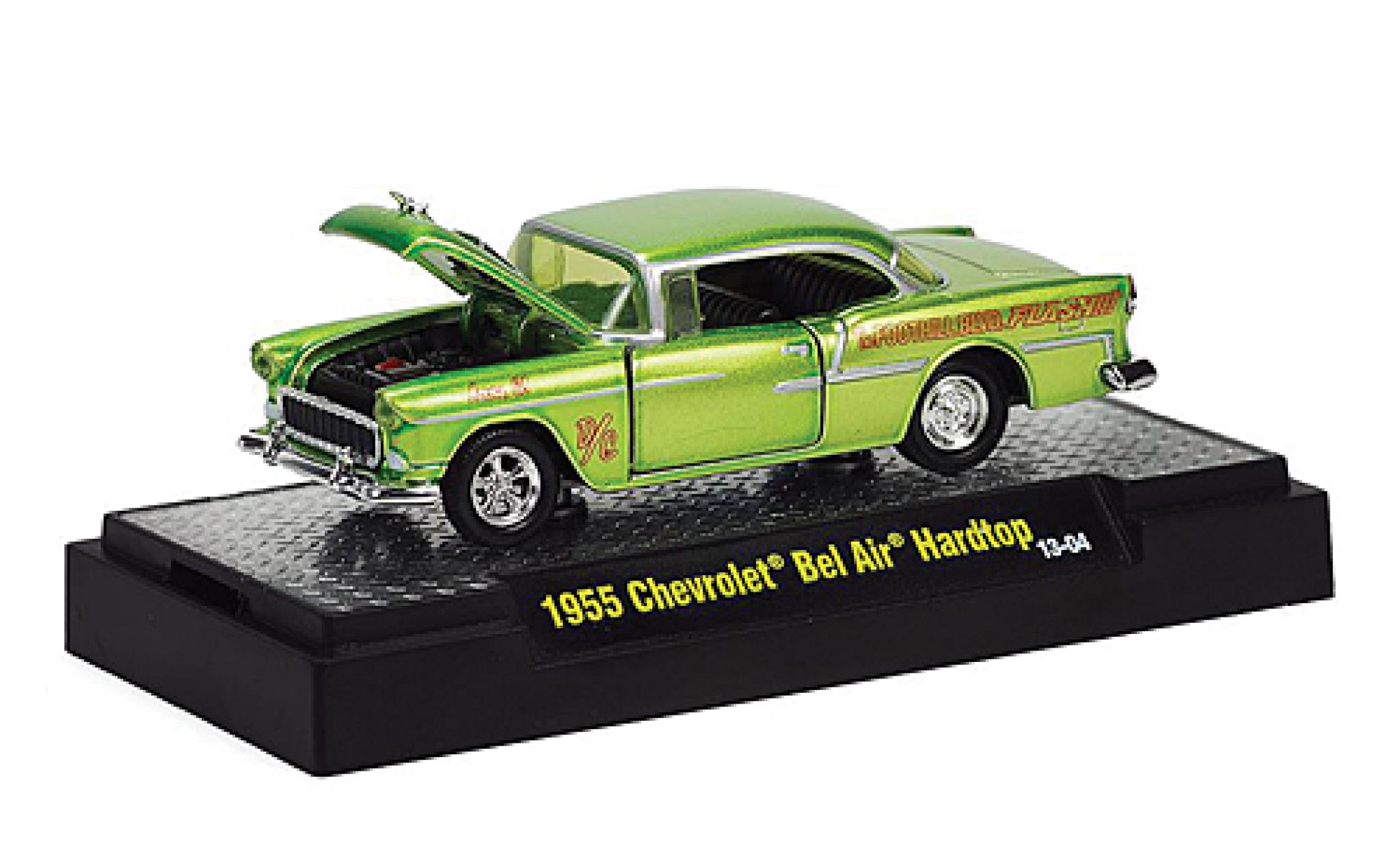 Chevrolet Bel Air 1/64 M2 Machines Hardtop Tuning metallic groen 1955 Capot et les portes avec fonction in PC-Box Wild Cards modelauto