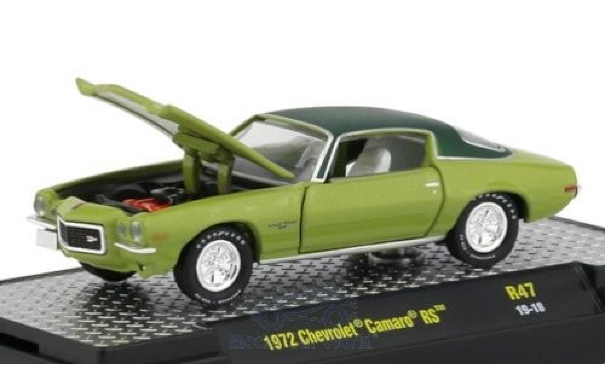Chevrolet Camaro 1/64 M2 Machines RS groen/matt-groen 1972 modelauto