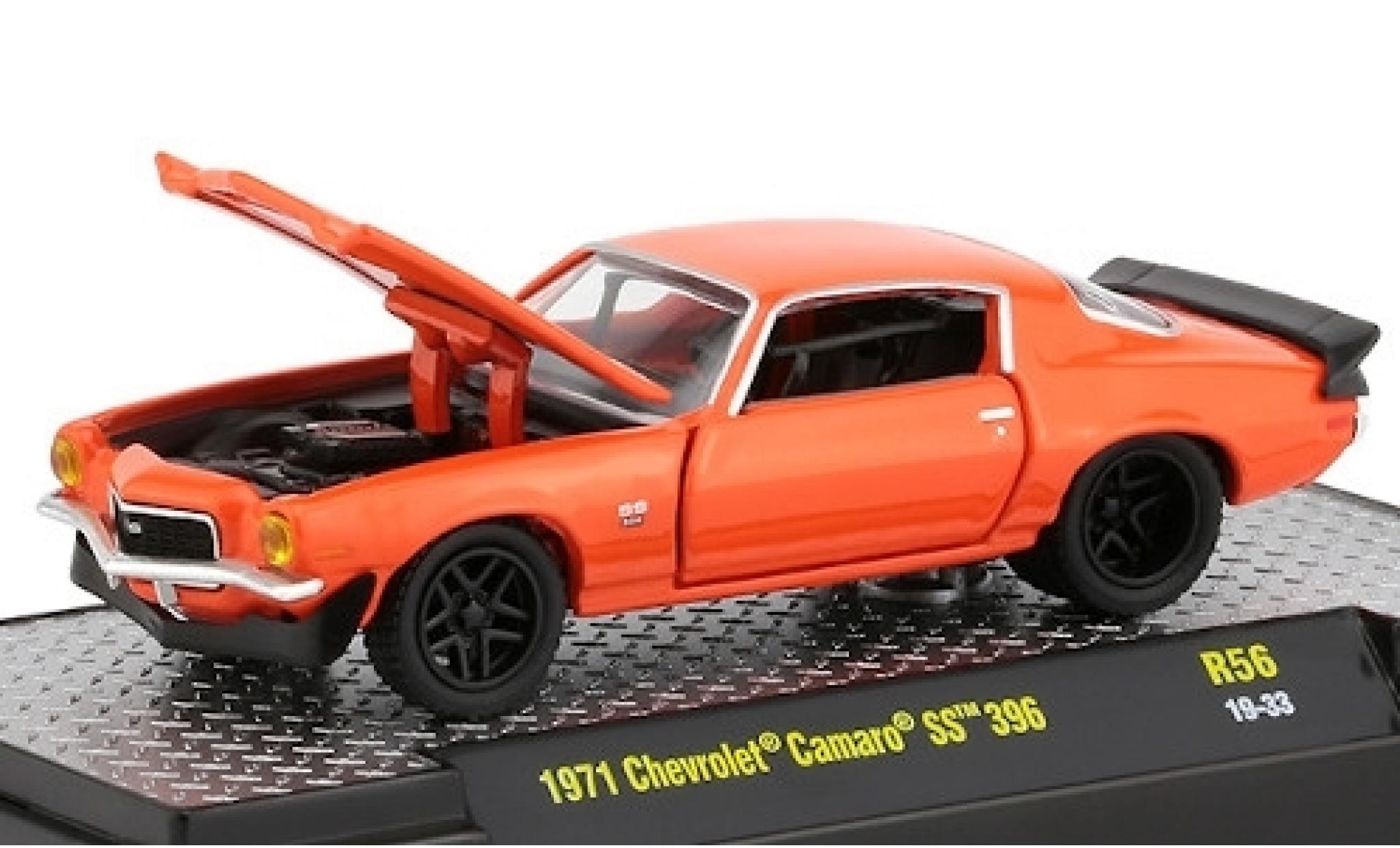 Chevrolet Camaro 1/64 M2 Machines SS 396 oranje 1971 modelauto