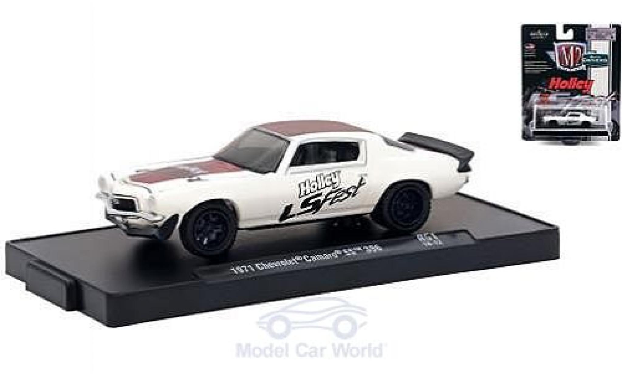 Chevrolet Camaro SS 1/64 M2 Machines SS 396 wit/rood Holley LS Fest 1971 modelauto