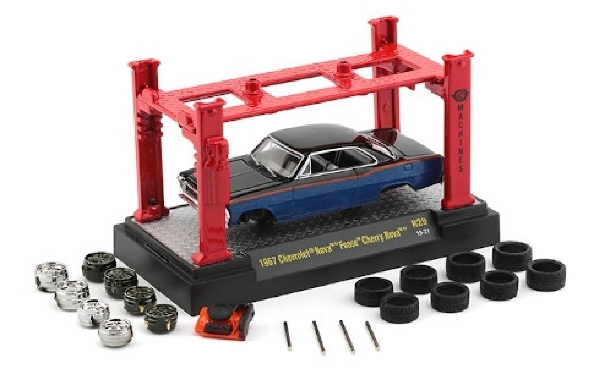 Chevrolet Nova 1/64 M2 Machines metallic blauw/zwart 1967 Foose Cherry avec Hebeb&uuml;hne et 2 Rads&auml;tzen modelauto