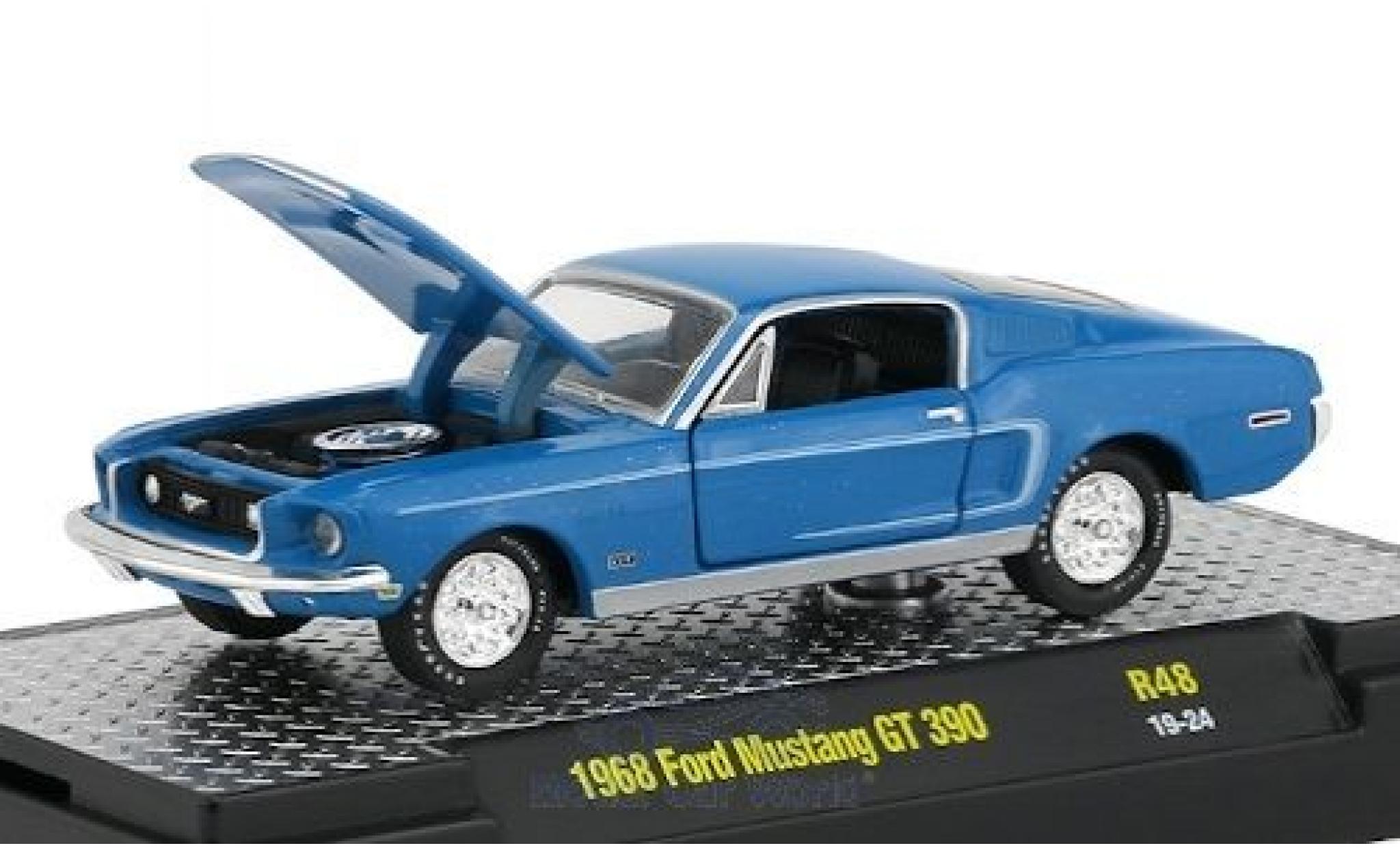 Ford Mustang 1/64 M2 Machines GT 390 blauw/wit 1968 modelauto