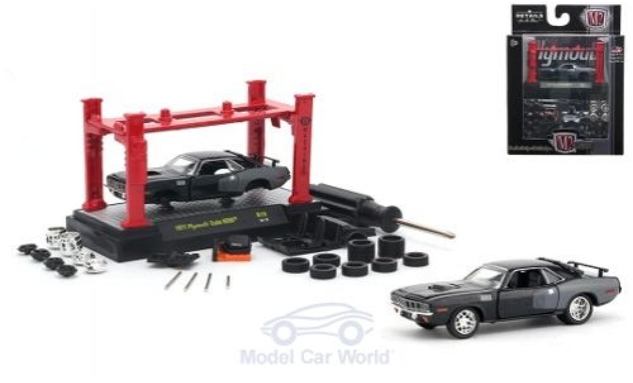 Plymouth Cuda 1971 1/64 M2 Machines HEMI metallic zwart/grijs 1971 Model-Kit Bausatz inklusive 4 Ersatzr&auml;dern modelauto