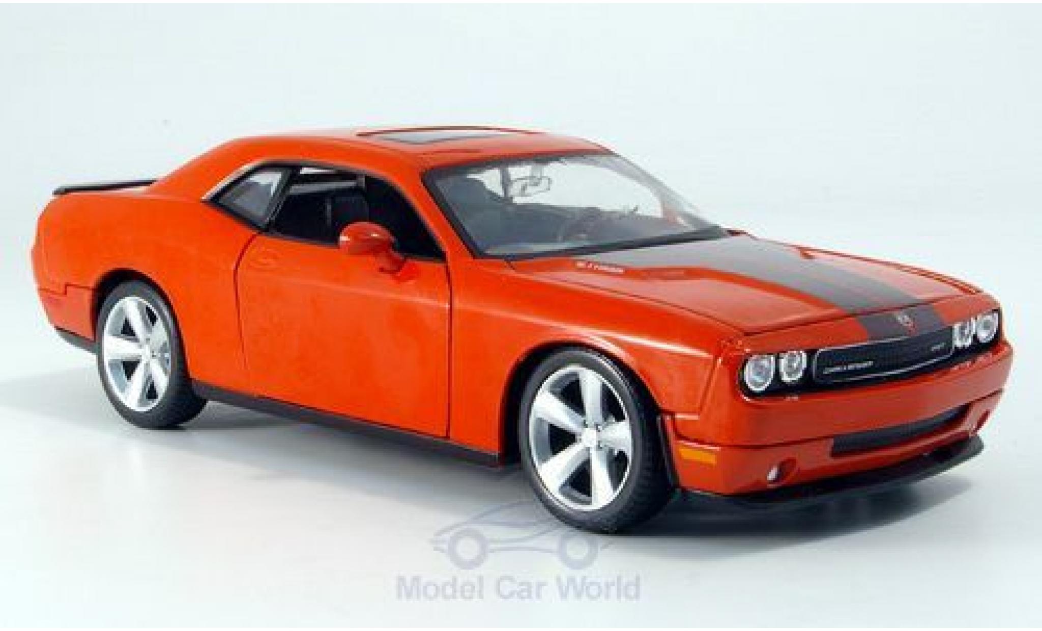 Dodge Challenger 1/24 Maisto SRT8 oranje 2008 modelauto