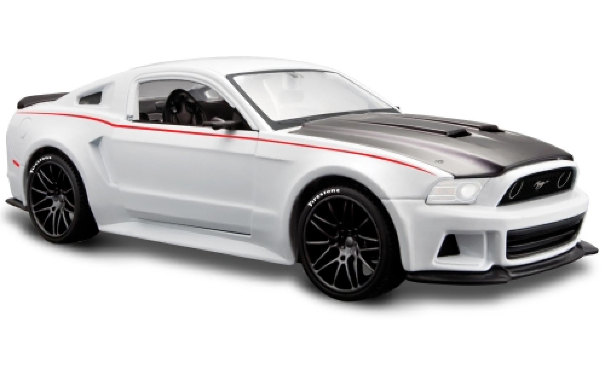 Ford Mustang 1/24 Maisto Street Racer wit/matt-zwart 2014 modelauto