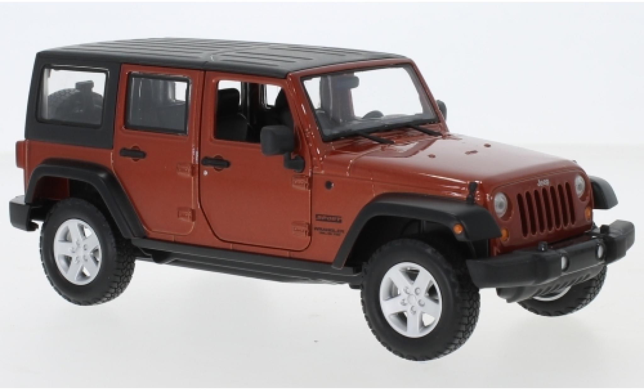 Jeep Wrangler 1/24 Maisto Limited metallic oranje 2015 modelauto