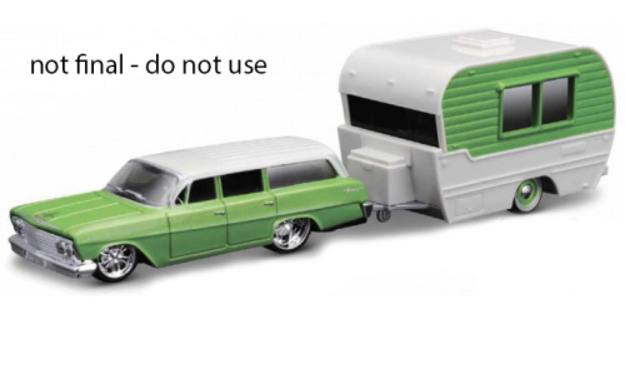 Chevrolet Biscayne 1/64 Maisto Station Wagon groen/wit 1962 modelauto