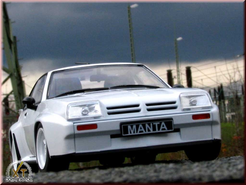 Opel Manta 400 1/18 Revell 400 homologation grijs modelauto