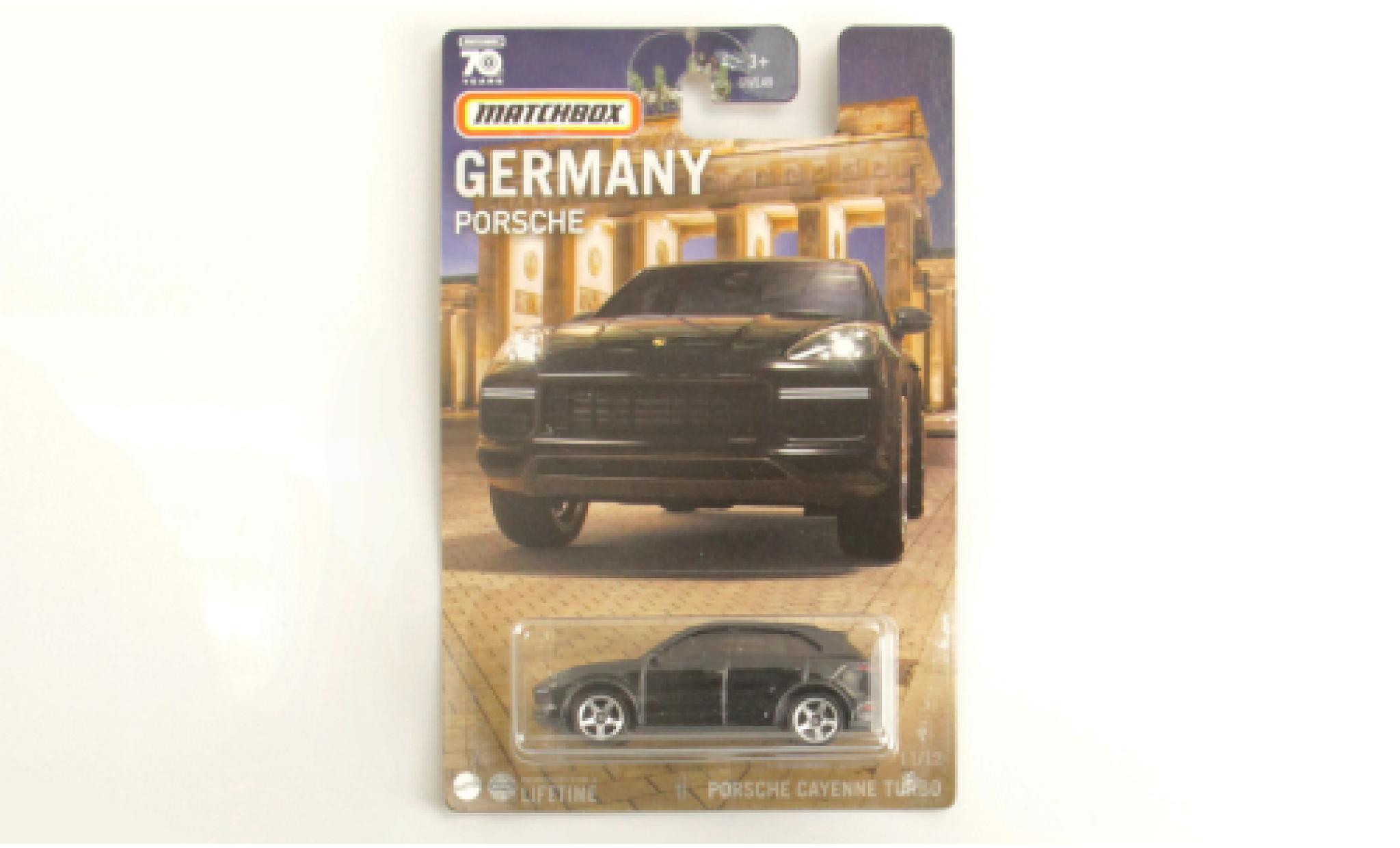 Porsche Cayenne Turbo 1/64 Matchbox zwart modelauto