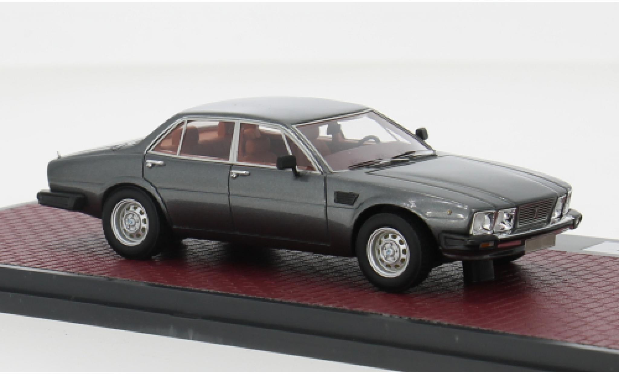 De Tomaso Deauville 1/43 Matrix Series 2 grijs 1978 1:43 modelauto