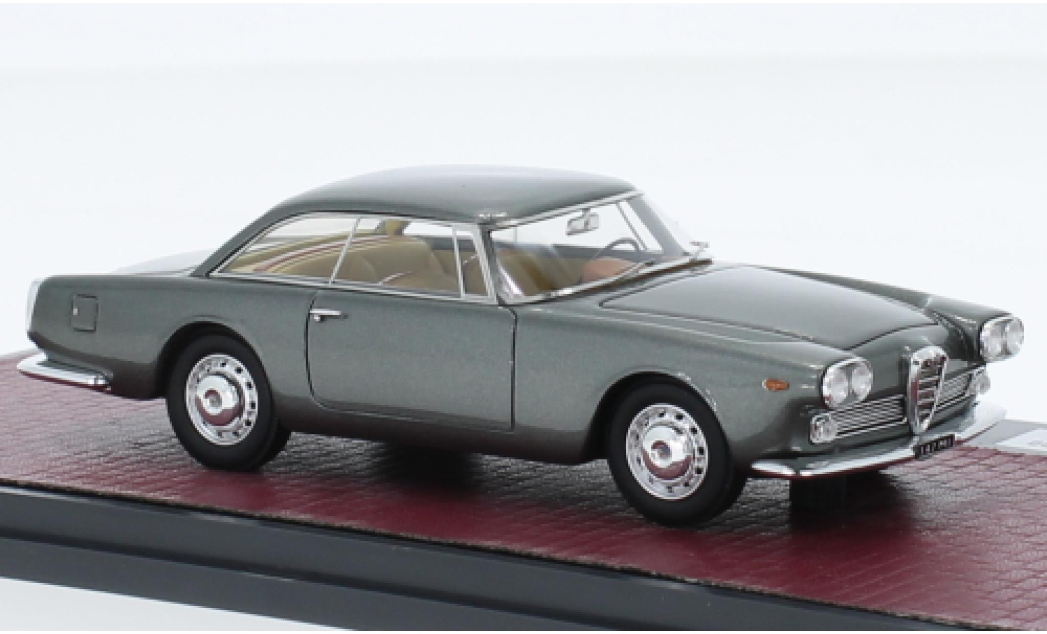 Alfa Romeo 2000 1/43 Matrix Praho Touring metallic grijs 1960 modelauto