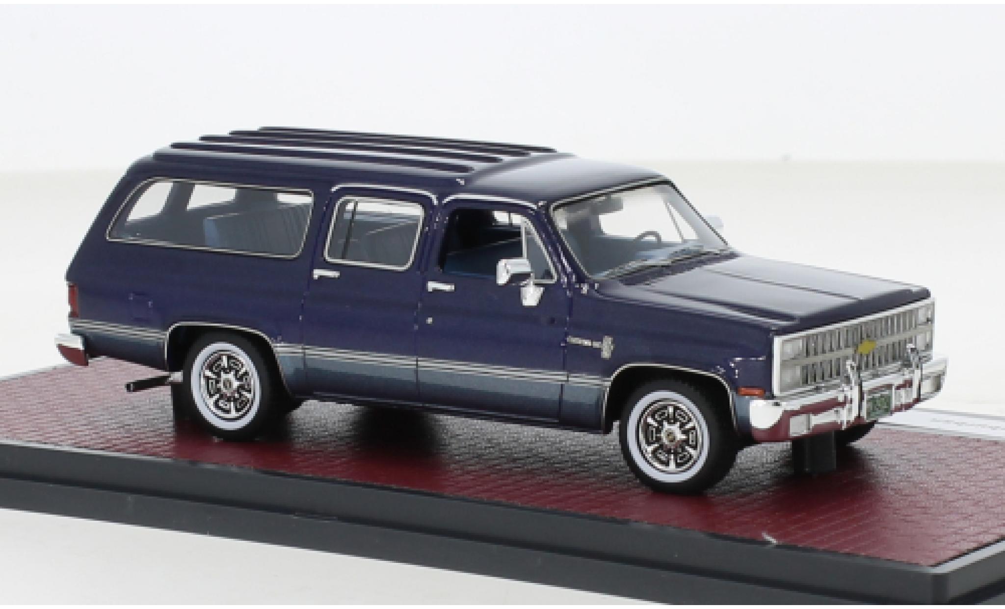 Chevrolet Suburban 1/43 Matrix metallic blauw 1981 modelauto