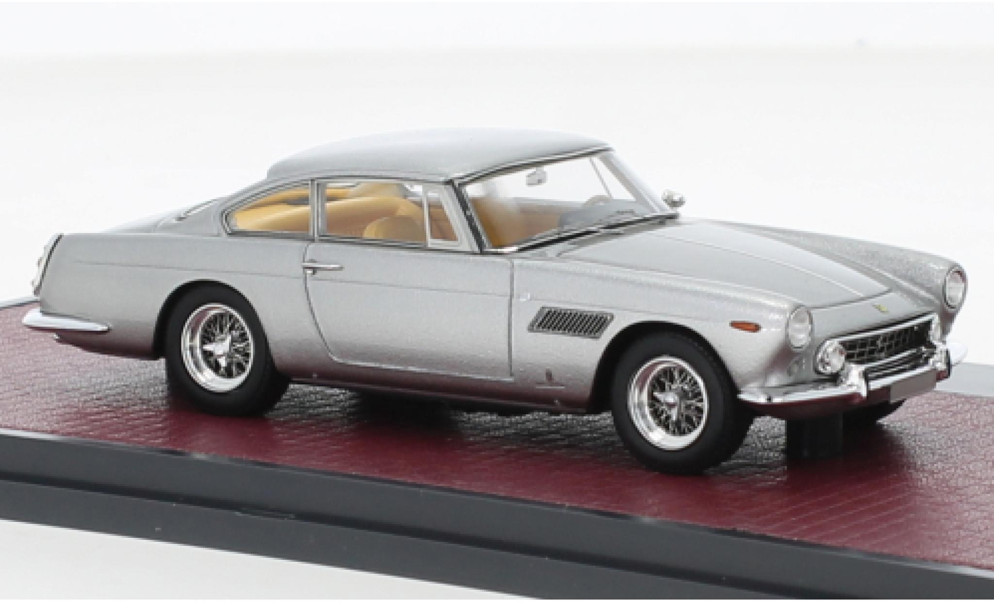 Ferrari 250 1/43 Matrix GT/E 2+2 Coupe Pininfarina d 1960 modelauto